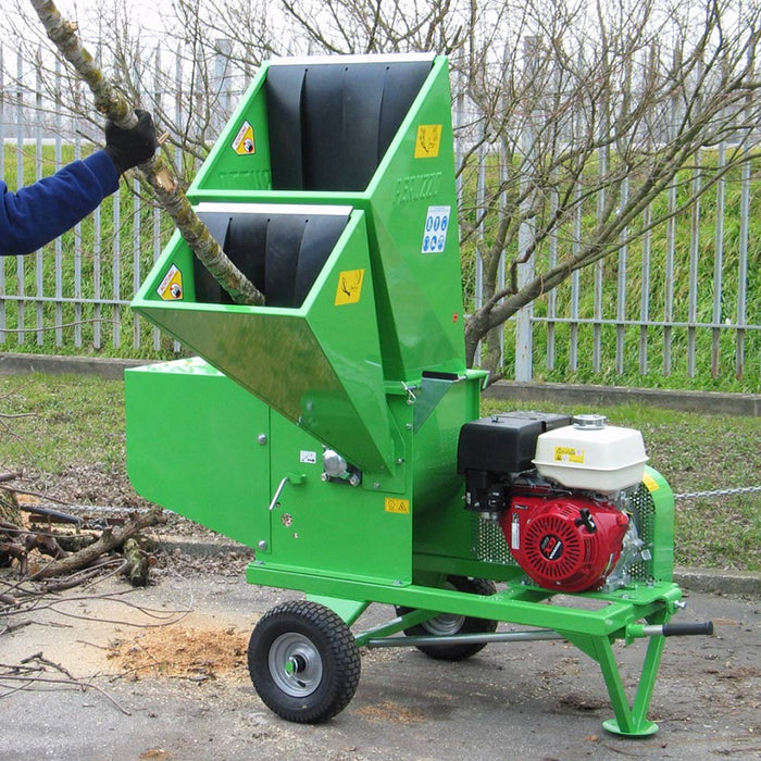 Peruzzo T3 PTO wood chipper made in Italy with 3-1/4" chipping capacity
