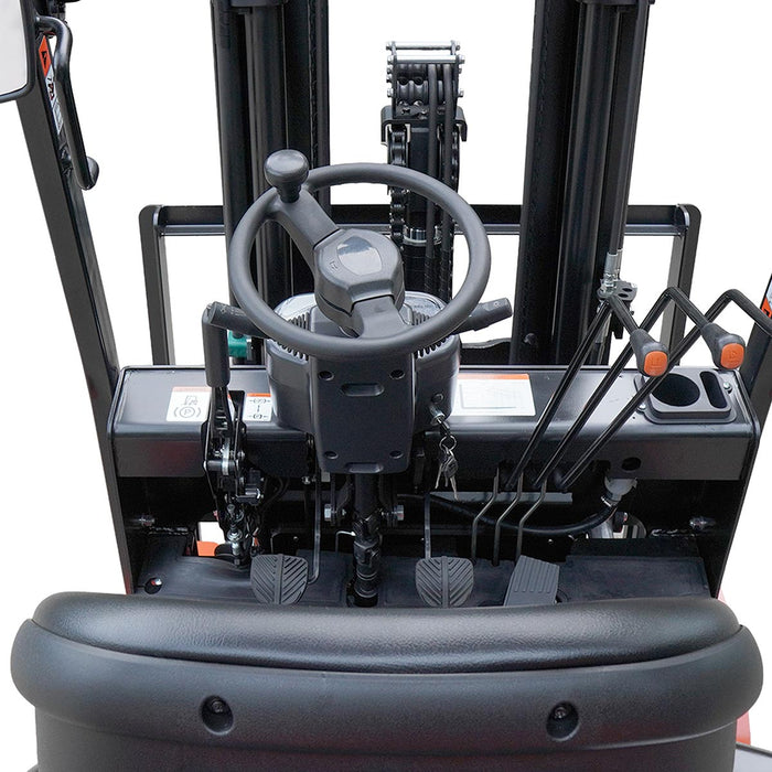 3 Ton LPG Forklift, Kubota Engine, 48" or 60" Class III A Forks, Cushion Tires, TMG-FLP30KU