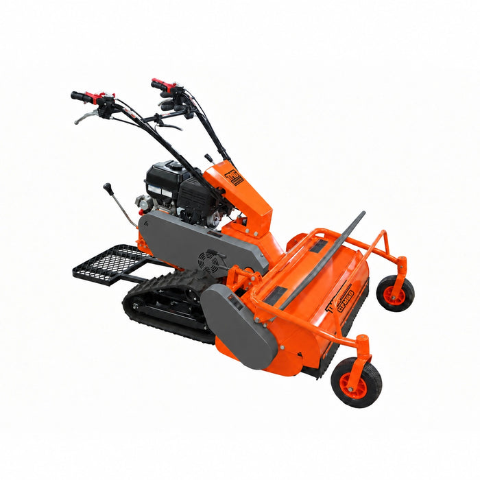 Tondeuse à fléaux de 27" à conducteur debout sur chenilles, moteur à essence 10 HP 300 cm³, 38 lames en Y, marche avant et arrière, TMG-GFM68