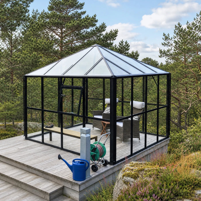 Serre-véranda Nordic Series 2,74 x 2,74 m, hauteur 2,69 m, toit en polycarbonate et murs en verre, cadre en aluminium robuste, assemblage coulissant et verrouillable, TMG-GHN1010