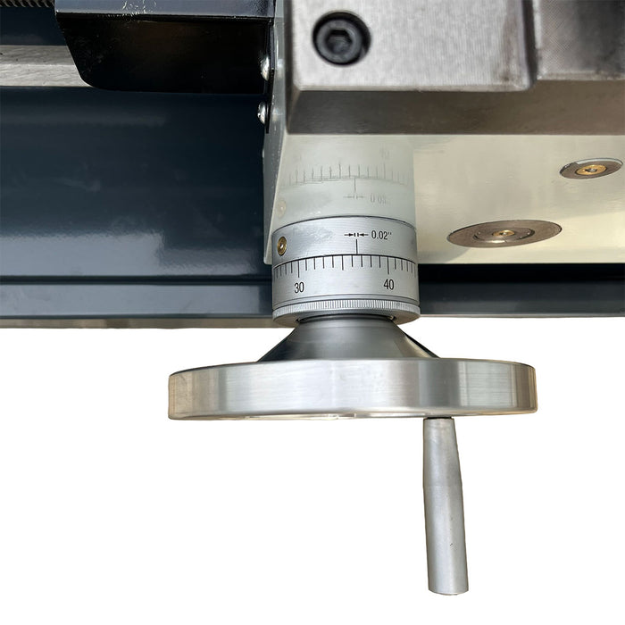 Tour à métaux de précision 13" x 30" avec support, moteur de 1,1 kW, 60 - 1800 tr/min, 12 vitesses de broche, filetage impérial et métrique, TMG-MT13BL
