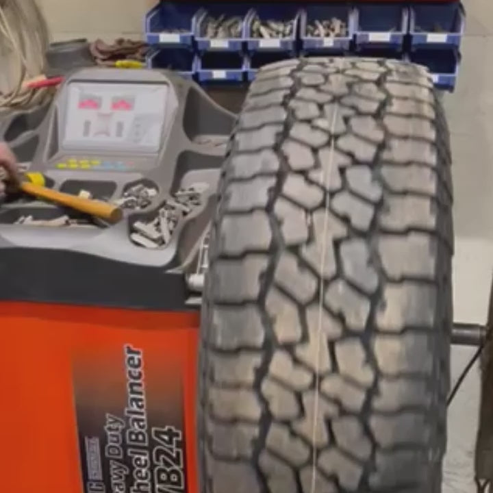 Équilibreur de roues auto-calibrant industriel TMG, jante 10